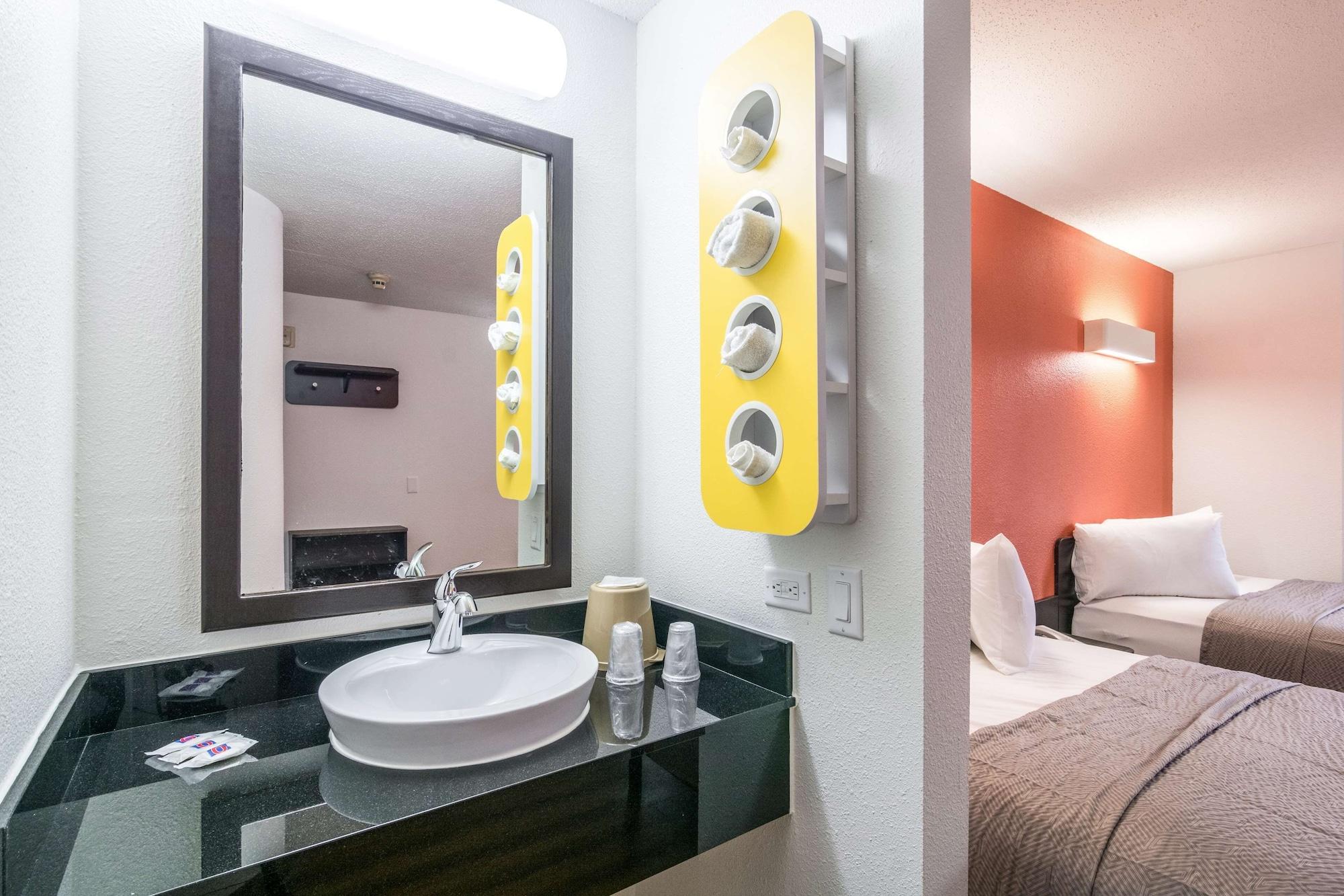 Motel 6-Harvey, Il Экстерьер фото